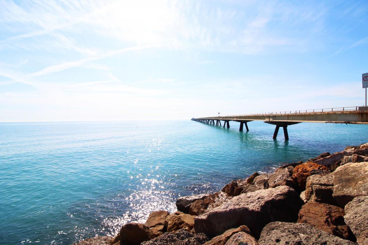 Global Properties, Estudio Para Parejas En La Playa Del Sagunto Exteriör bild